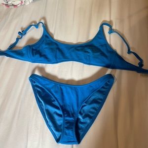 blue traingl bikini